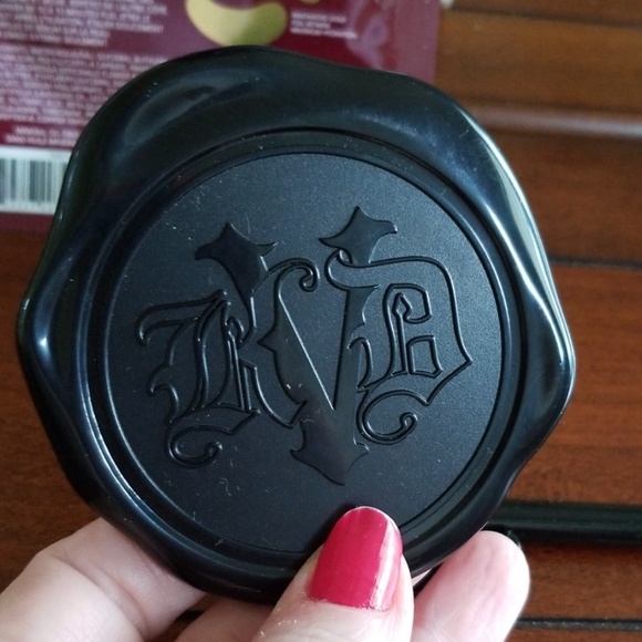 KAT VON D MIRROR 😎 - Picture 2 of 8